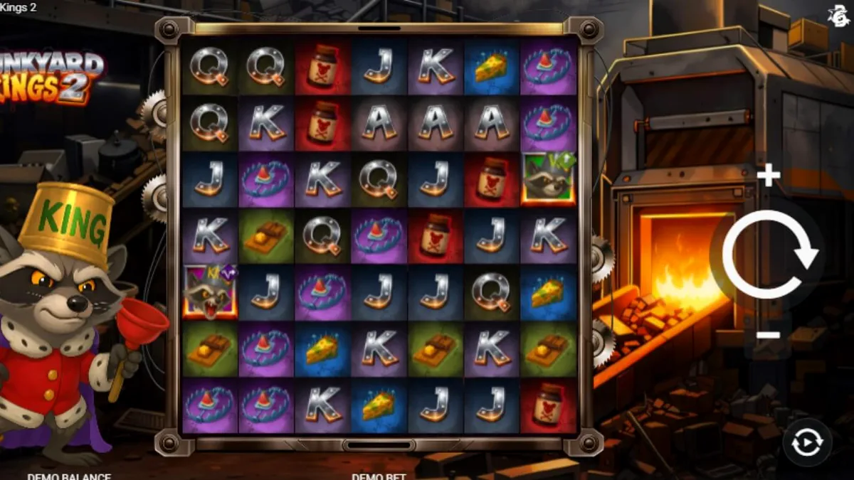 Raja Rakun di atas takhta di slot Junkyard Kings 2